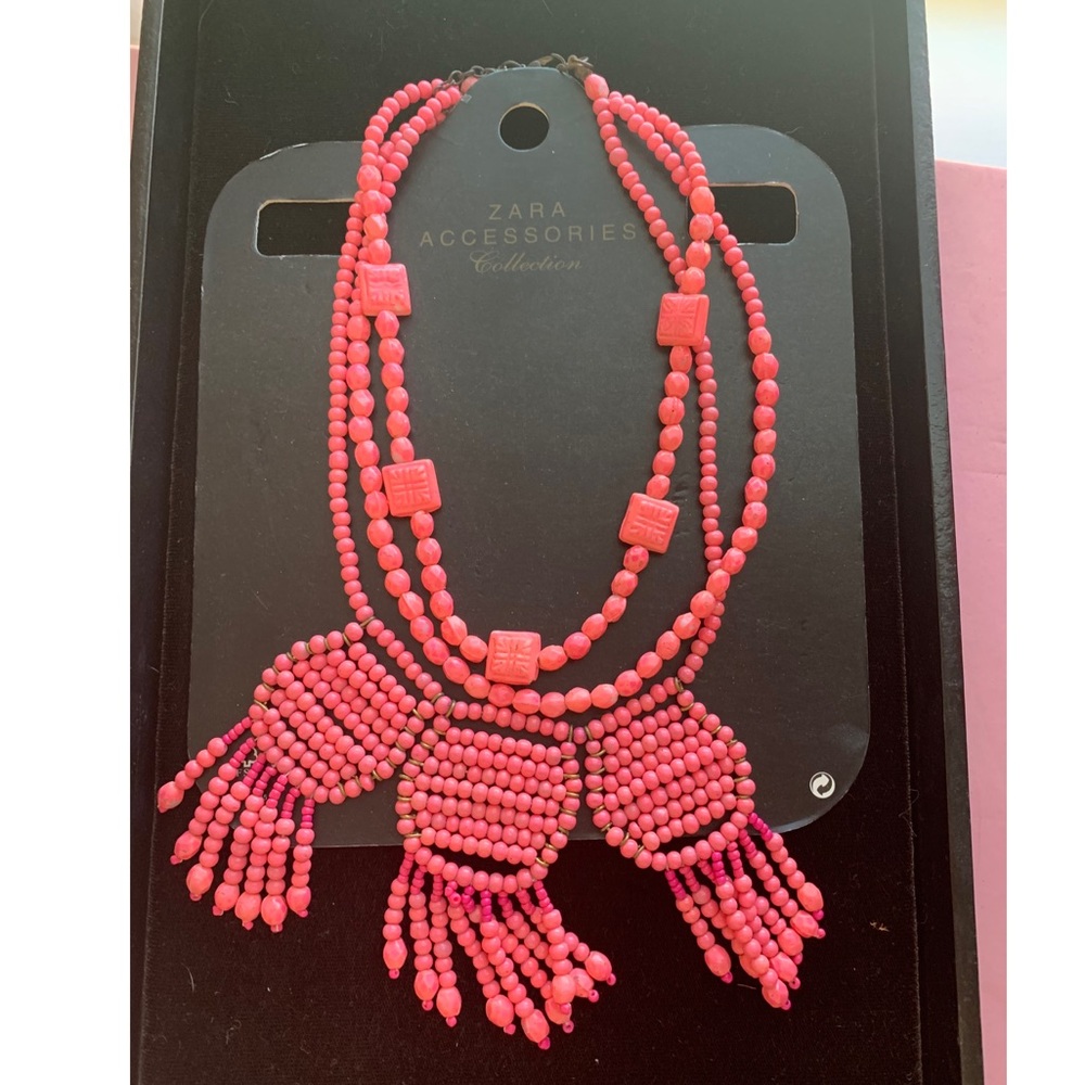 Zara necklace / accessories